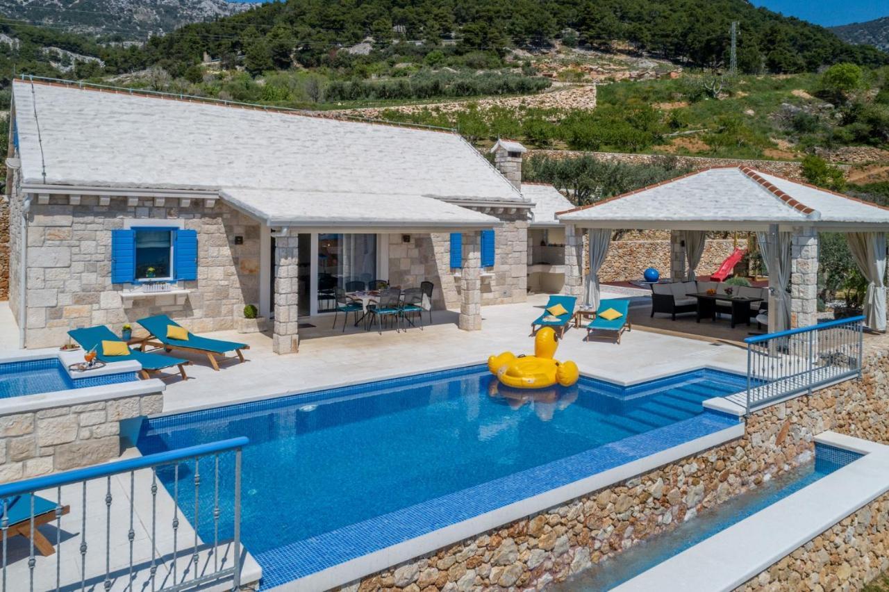 Villa Blue Sky Bol Exterior foto